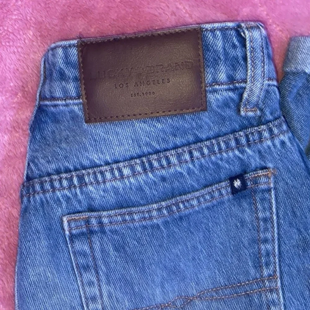 Lucky Brand 🍀 Mom Jeans 2/26 - Picture 6 of 6